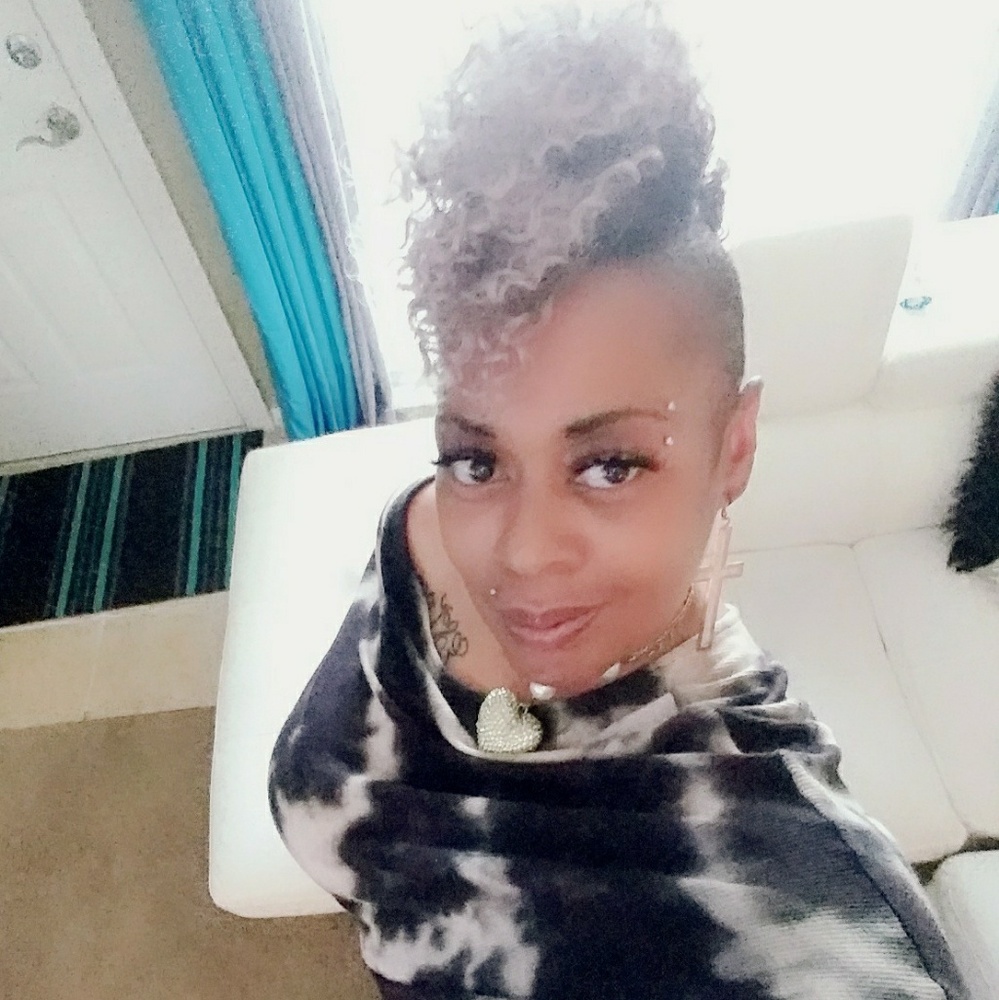 Meet your Posher, Josette